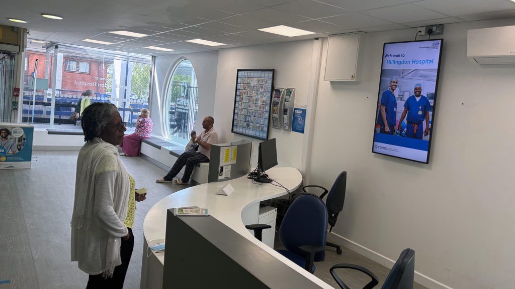 Digital signage what people expect to see